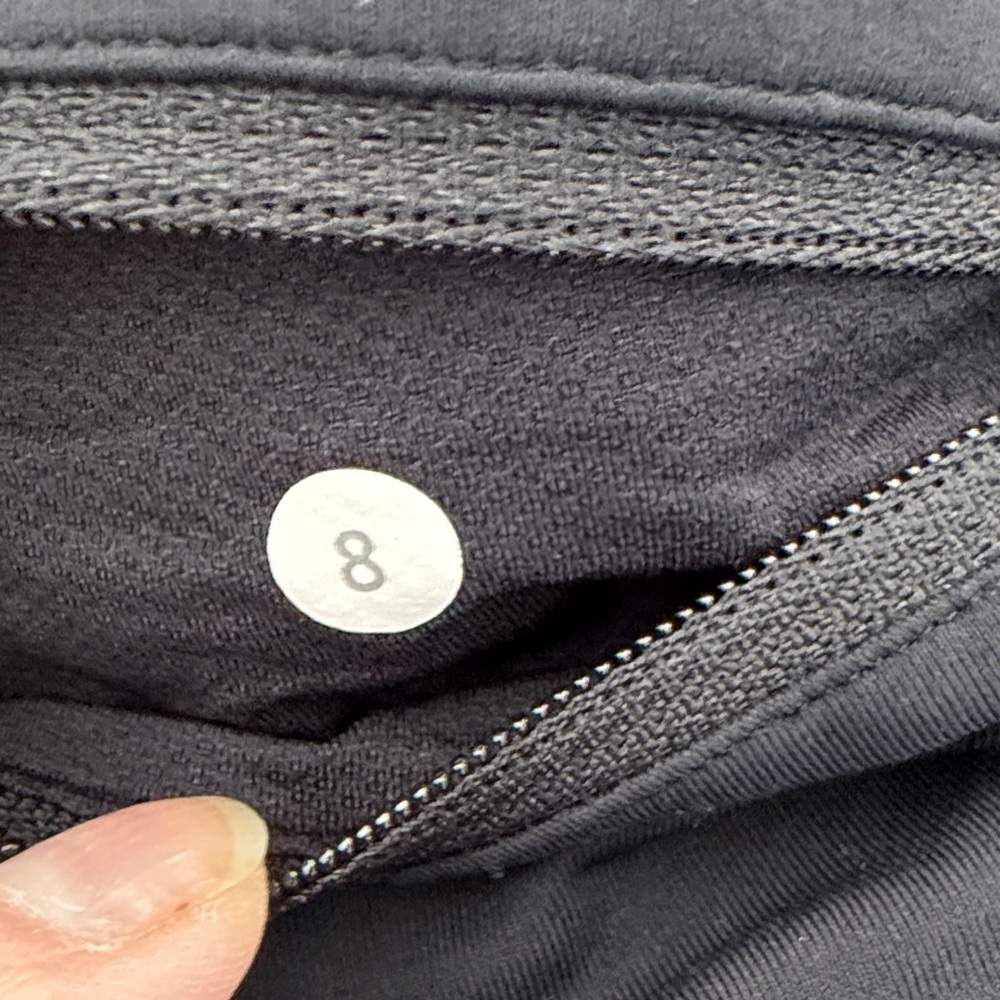LULULEMON Speed Up Shorts 8 - Picture 5 of 14